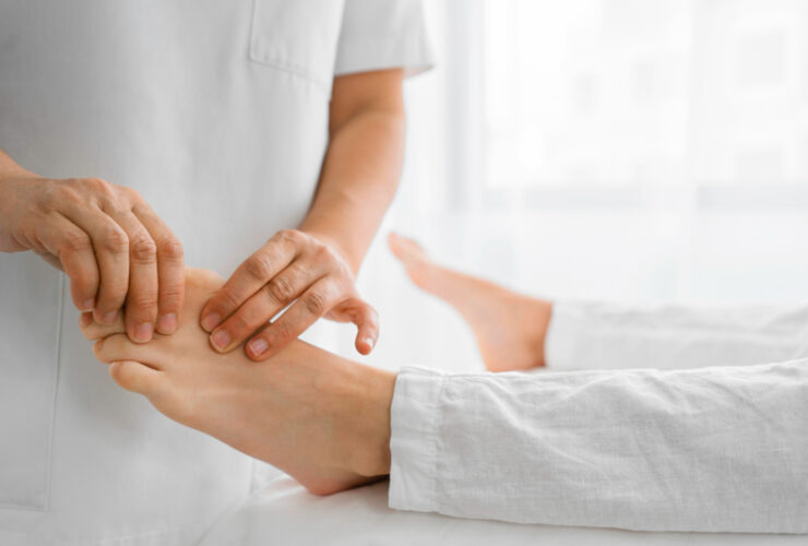 osteopathist treating